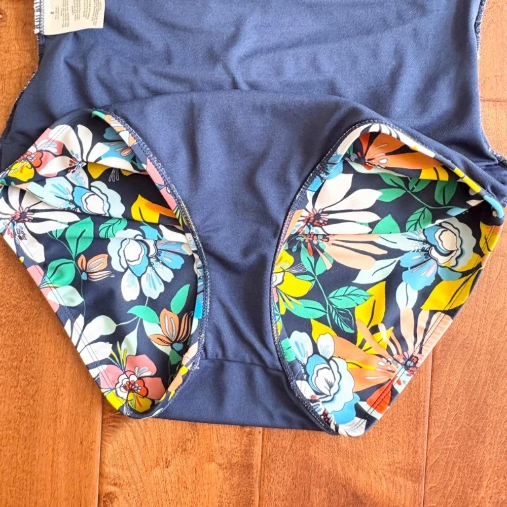 Ellen Tracy‎ Tummy Control One-Piece Swimsuit Size 8